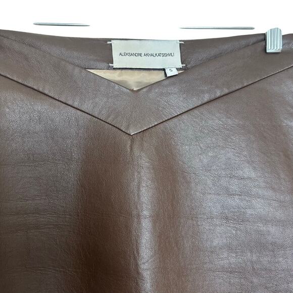 Alexsandre Akhalkatsishvili Brown Vegan Leather Mini Skirt V Waist sz S NWOT - Picture 3 of 7